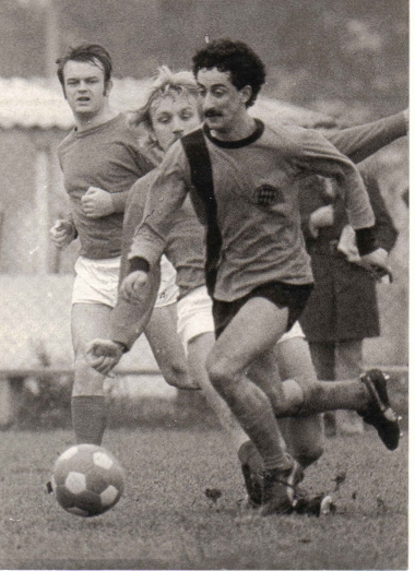 Der erste Auslnder im Eintracht-Dress. Unser Sportfreund Mohoub Khiar - Wirbelwind am rechten Flgel - stammte aus Algerien.