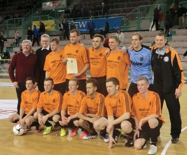 Mannschaft der Eintracht bei der Hallenfußball-Stadtmeisterschaft 2014