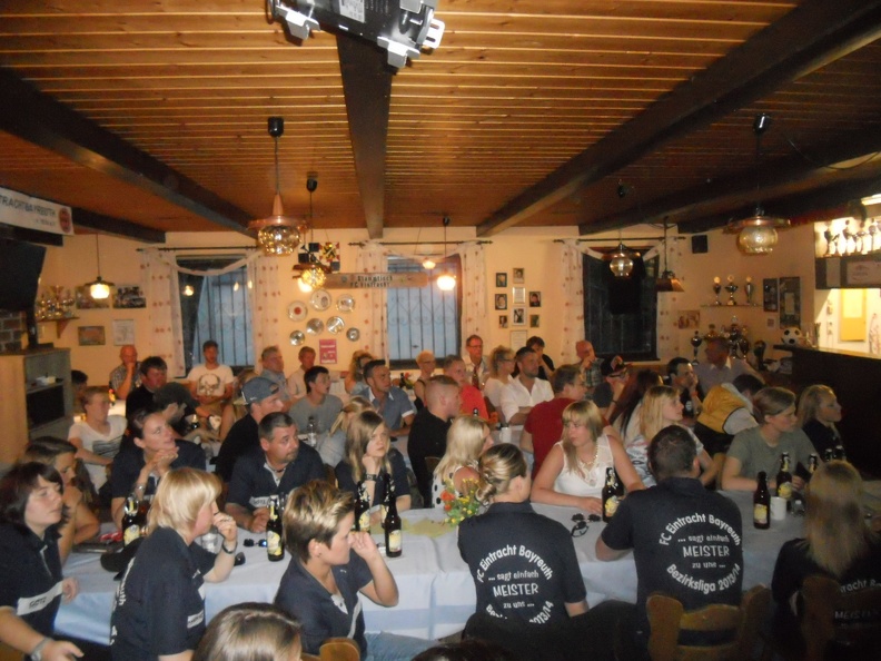 Abschließende Feierszene zur Meisterschaft 2014
