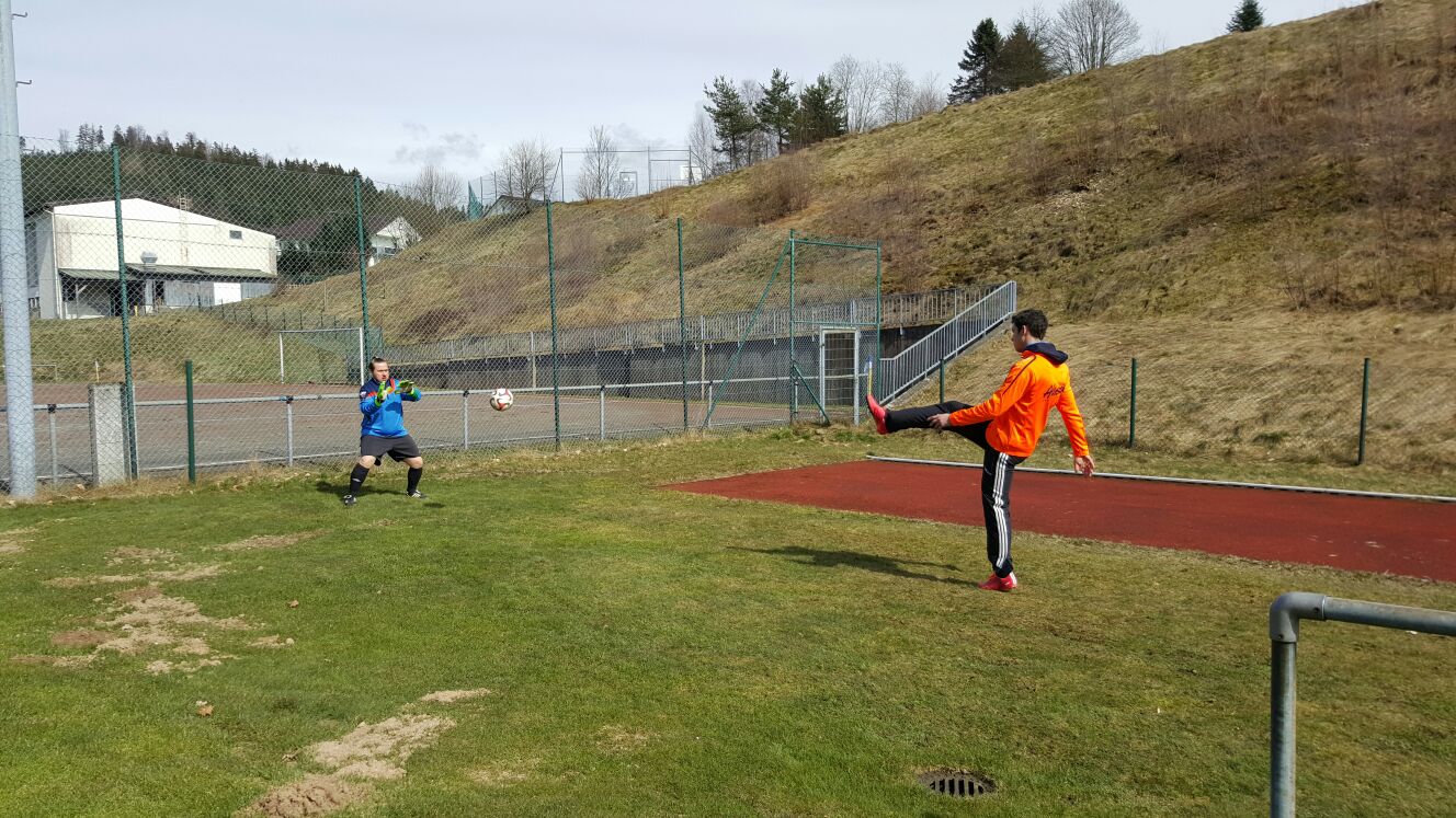 Der Floh war wieder in der Kiste