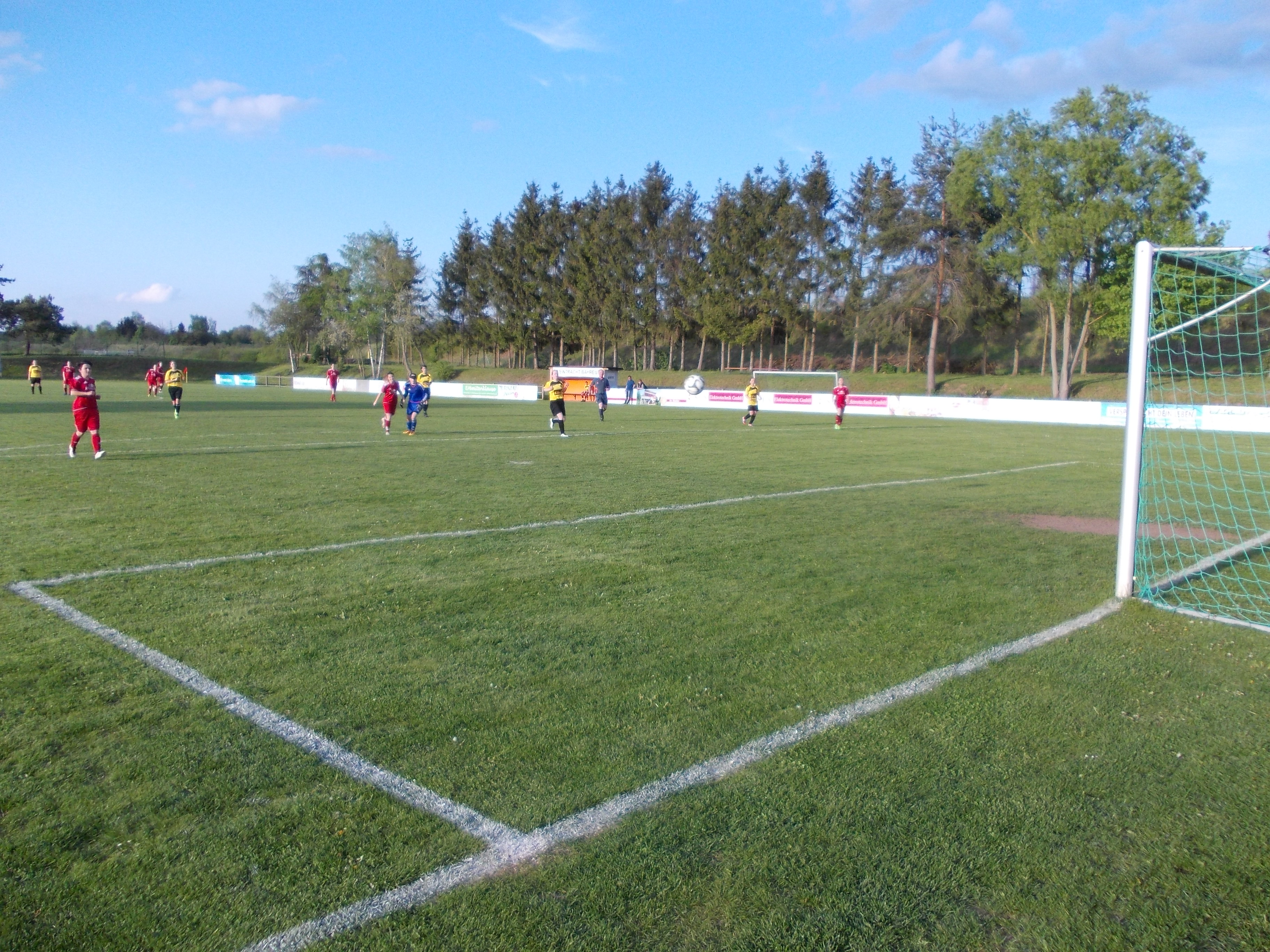 . . . und wieder ist der Ball unterwegs ins leere Tor - 13:0
