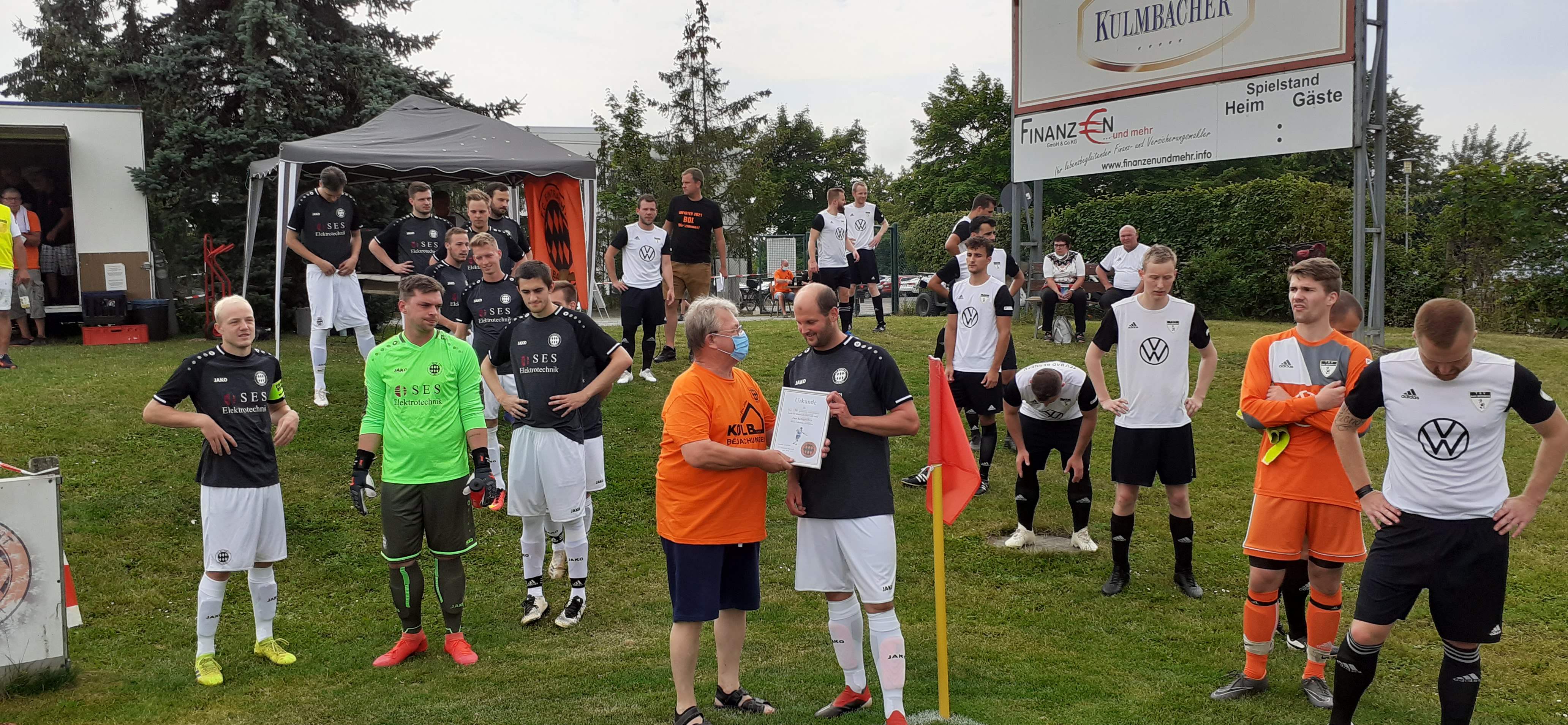 Ehrung von Jan Reingruber für sein 150. Spiel