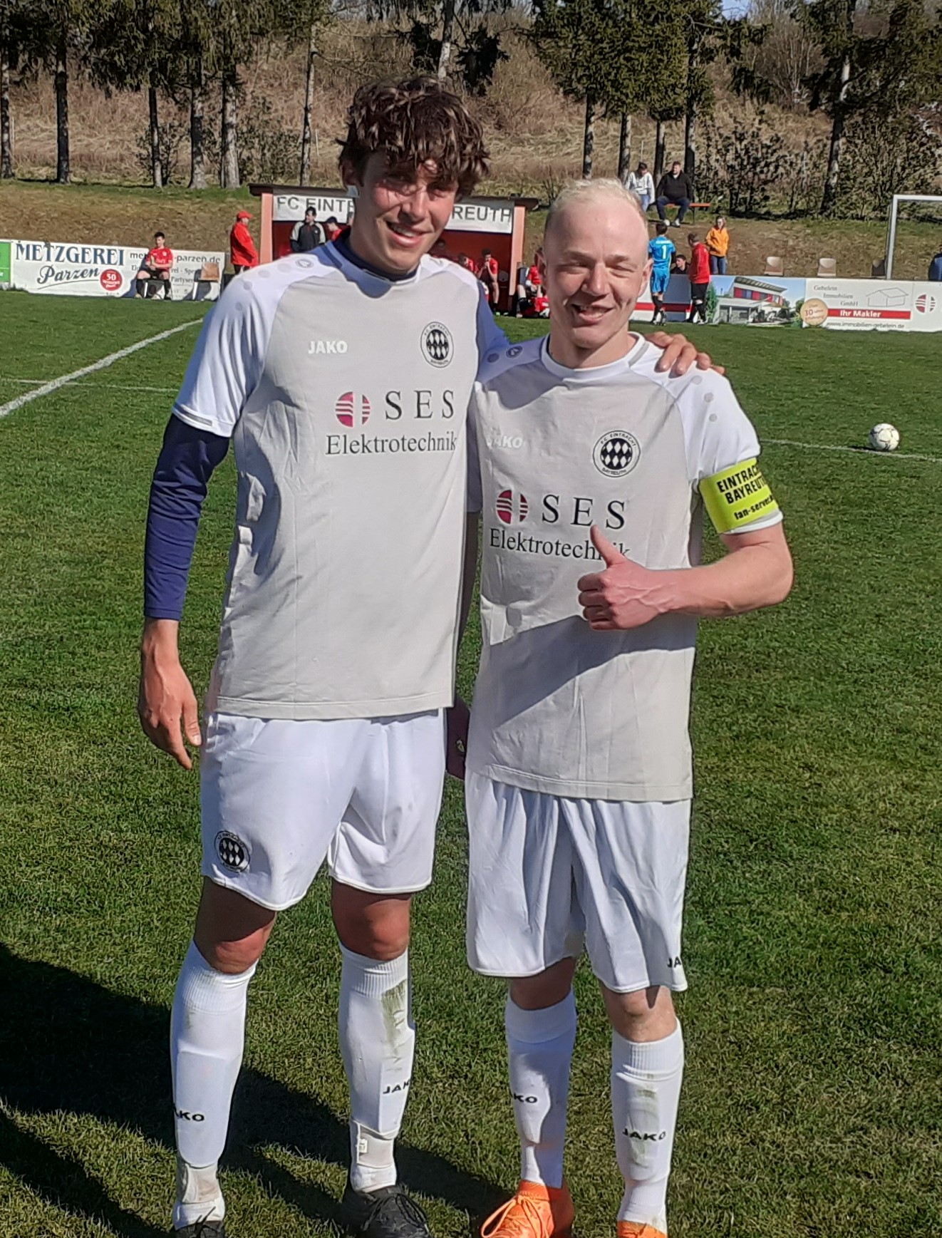 Torschützen Paul Nohner und Daniel Heublein nach dem 2:2 gegen den FSV