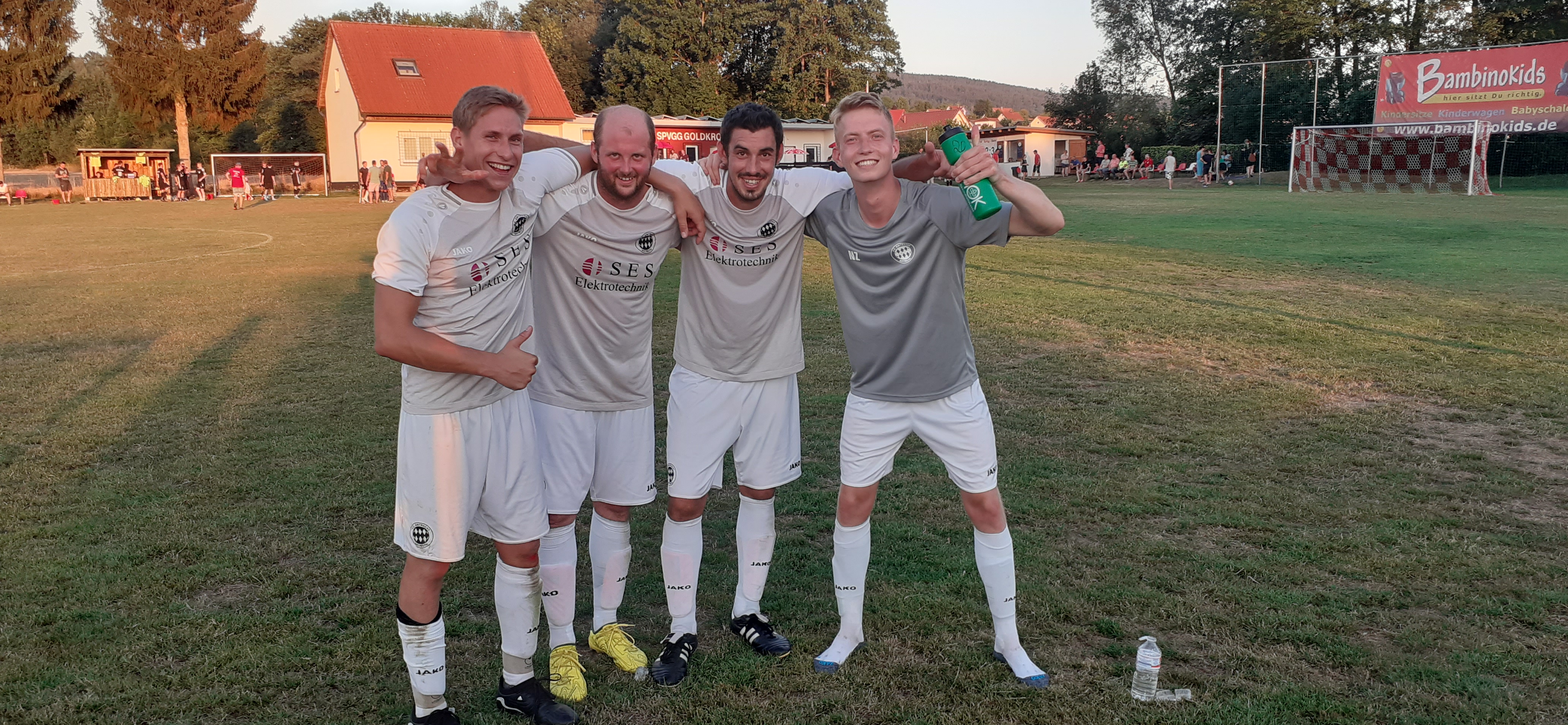 Die Viererkette mit Florian, Jan, Dimi und Niko